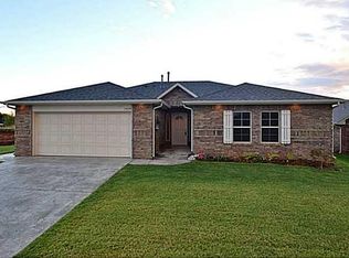 7029 Cherokee Xing E, Warr Acres, OK 73132