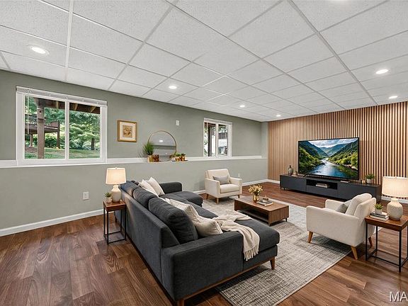 5th image of 249 Kildare Ct