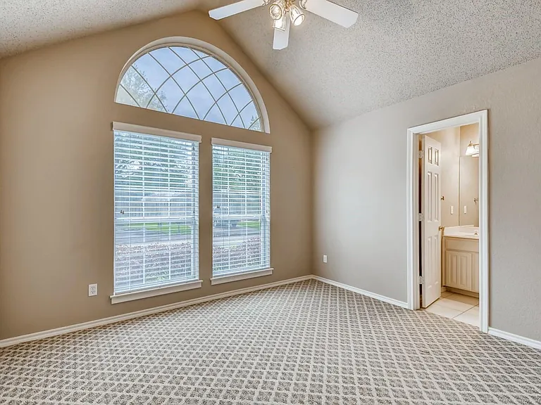 5930 River Bend Dr — Photo 30