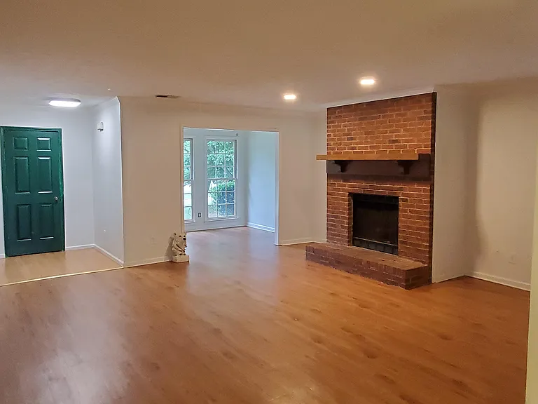 27 Simonton Ct — Photo 4