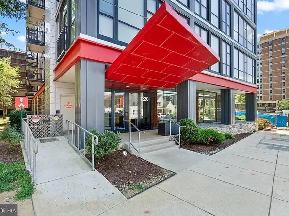 1320 Fenwick Ln Unit 302, Silver Spring, MD 20910