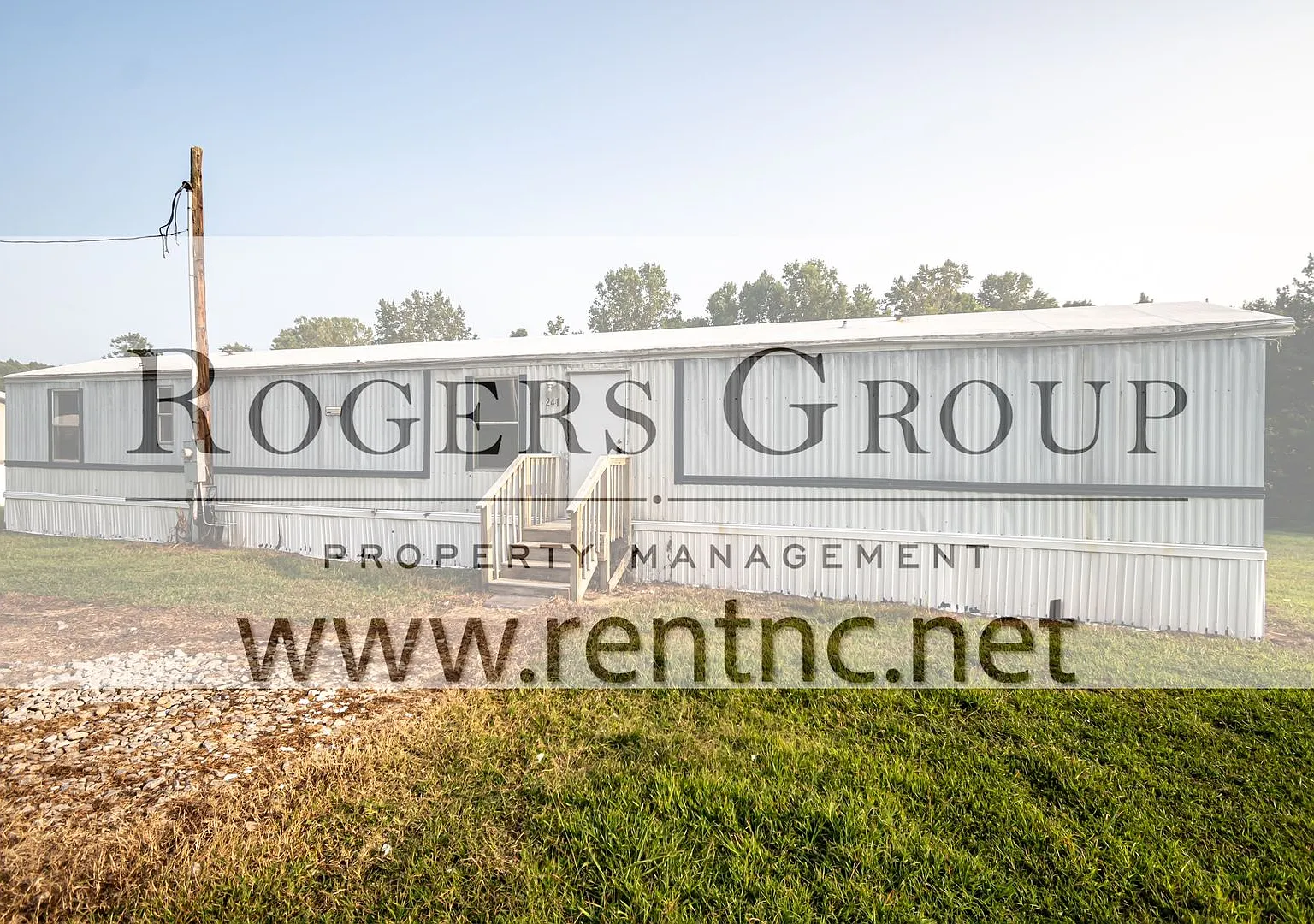 3 bed, 2.0 bath, $1,095 — Photo 1