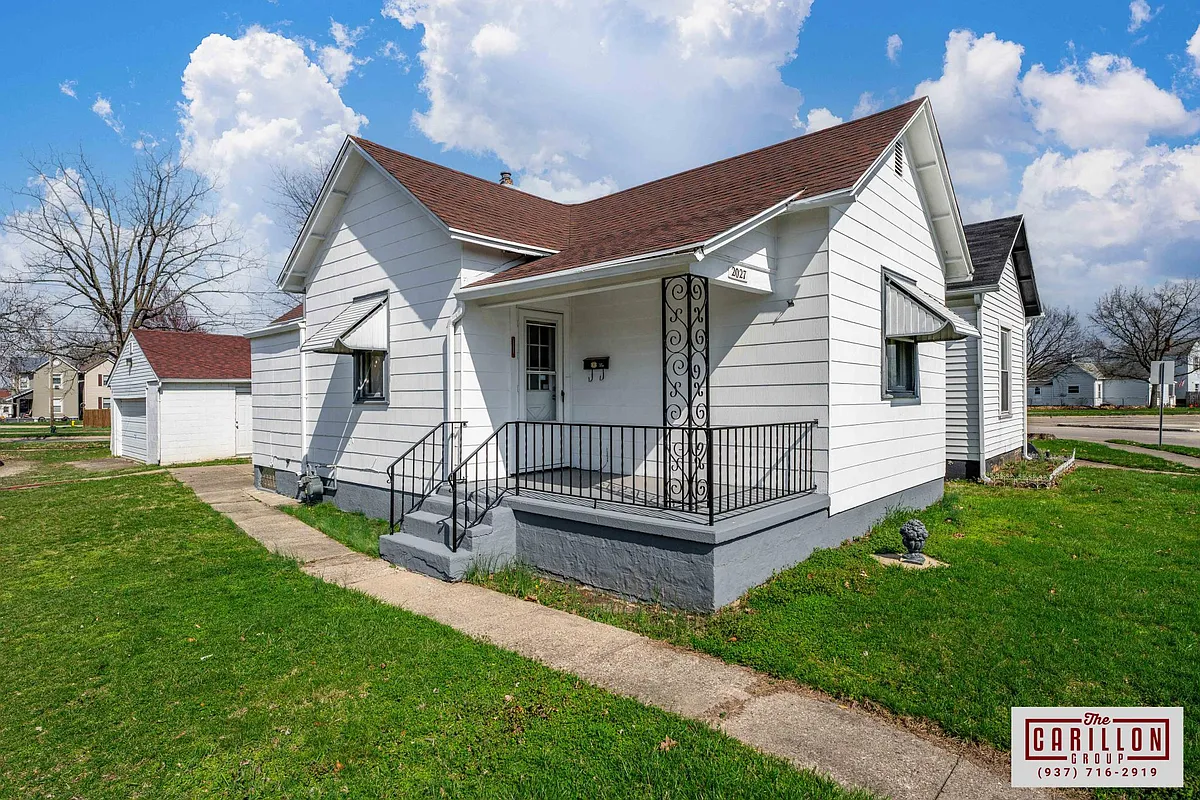 Building Photo - 2027 Leo St