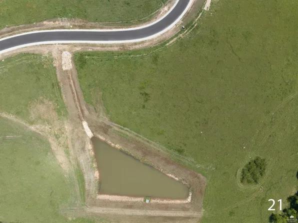 14362 Prairie Trl, Wamego, KS 66547