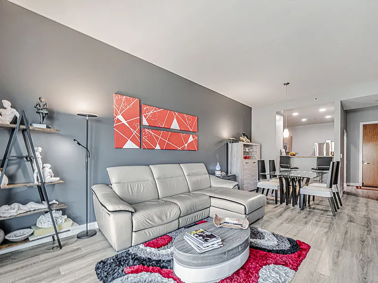 1 Mandalay Pl #1808 — Photo 4