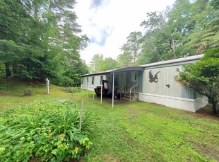 98 Lockehaven Rd, Enfield, NH 03748