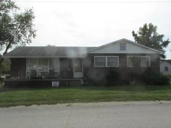135 Akin St, Bridgeport, IL 62417