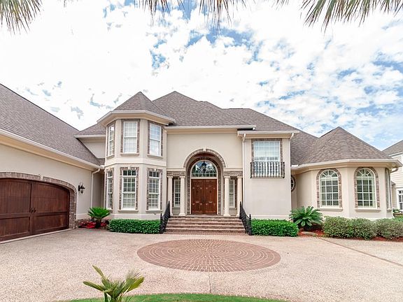 2nd image of 308 E Shoreline Dr