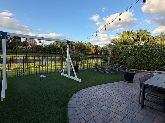 4th image of 8843 Briarwood Meadow Ln