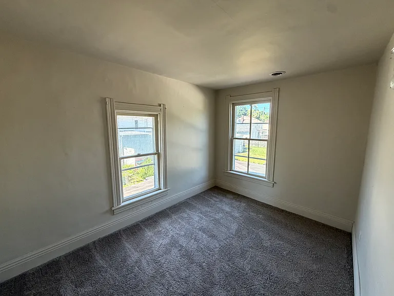 220 W 7th St — Photo 8