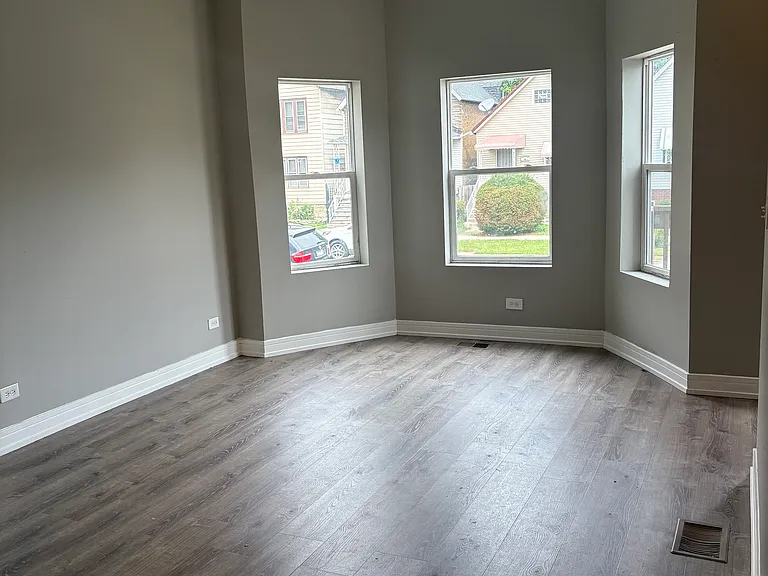 2957 E 81st St #1 — Photo 3