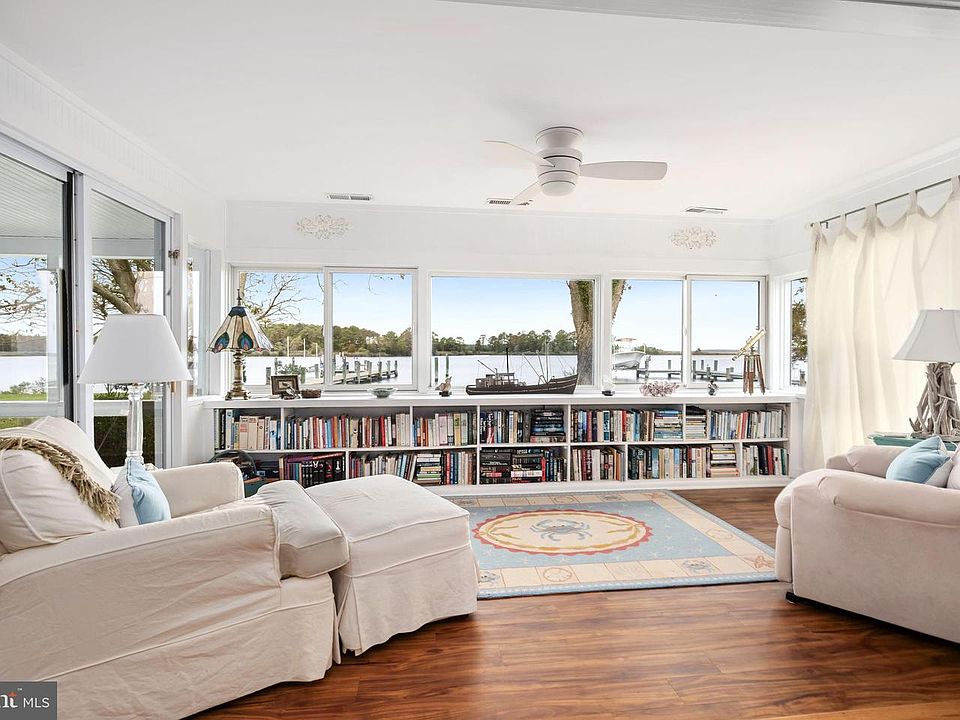 1st image of 1318 Bell Ln