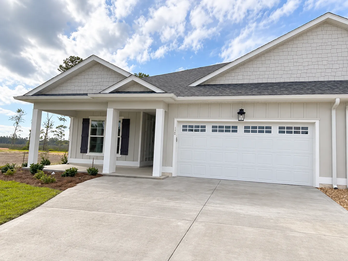 NEWER home! Grass cutting included — Photo 1