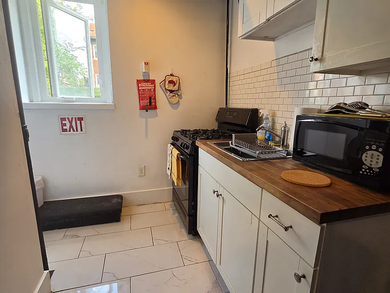 7536 Dunedin St #E — Photo 13