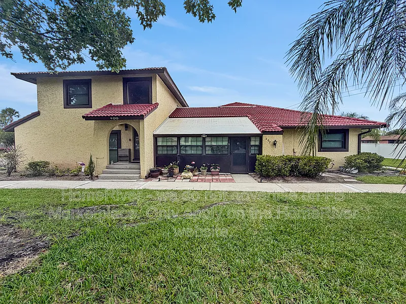 3 bed, 2.5 bath, 1586 sqft, $1,495 — Photo 1