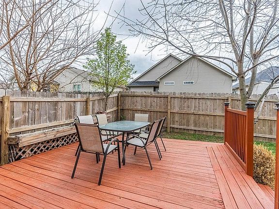 4th image of 344 Lucille Dr