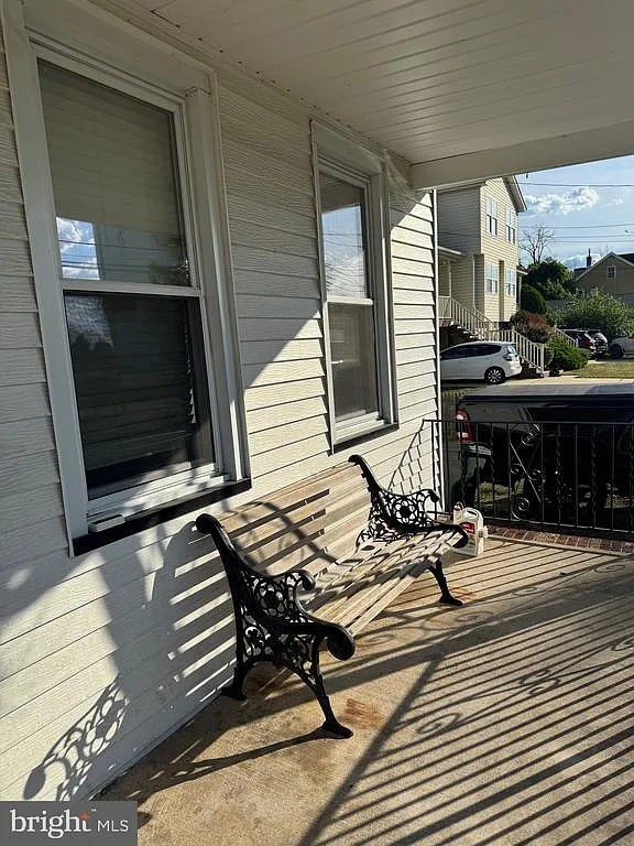 3 bed, 2.0 bath, 1780 sqft, $3,000 — Photo 3