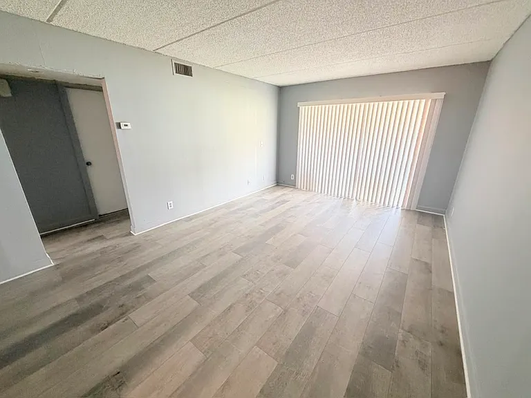 1501 Crescent Cir #C19-1 — Photo 9