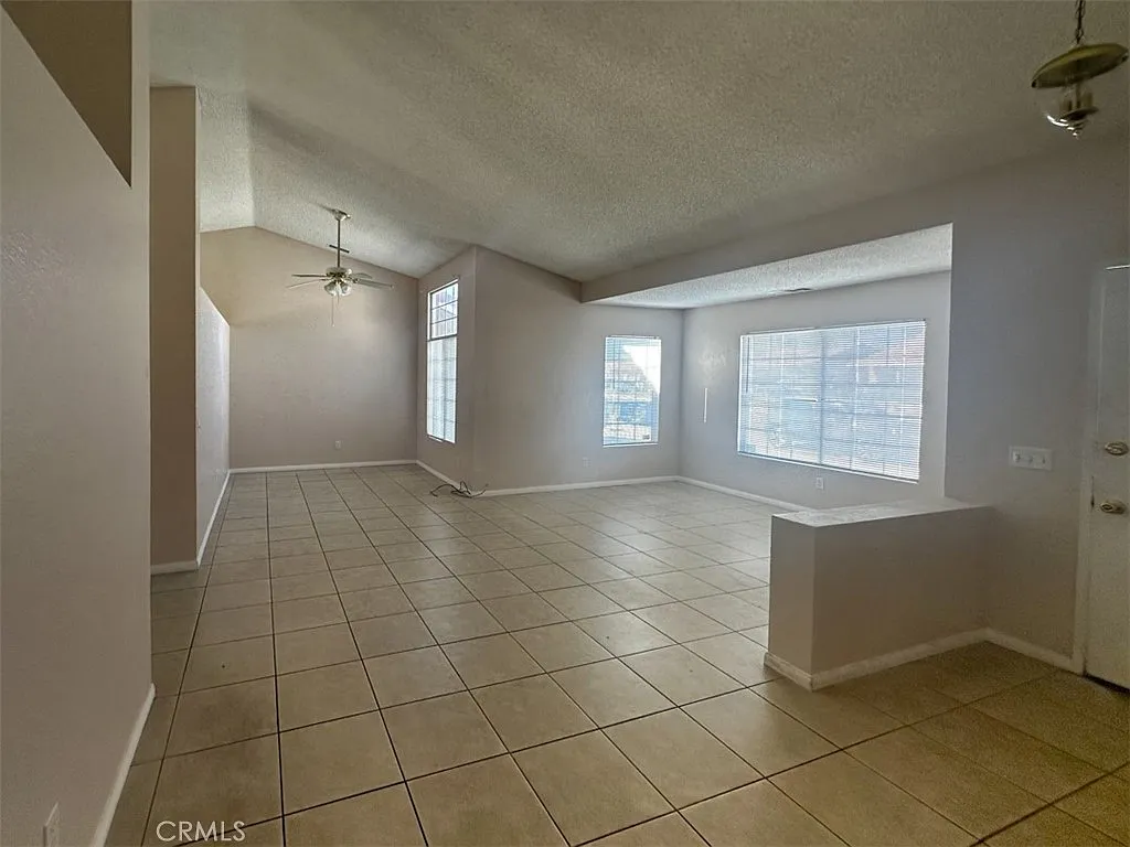 Building Photo - 13629 Dry Creek Rd
