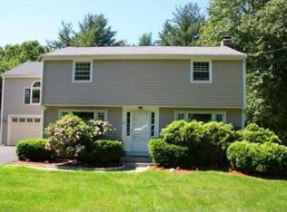 25 Rockpoint Rd, Southborough, MA 01772