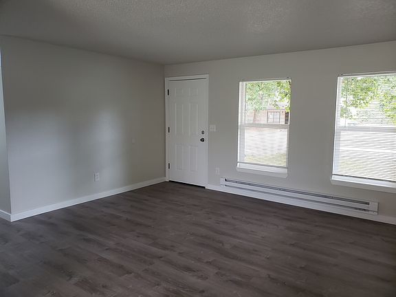 4th image of 11416 241st Avenue Ct E #75