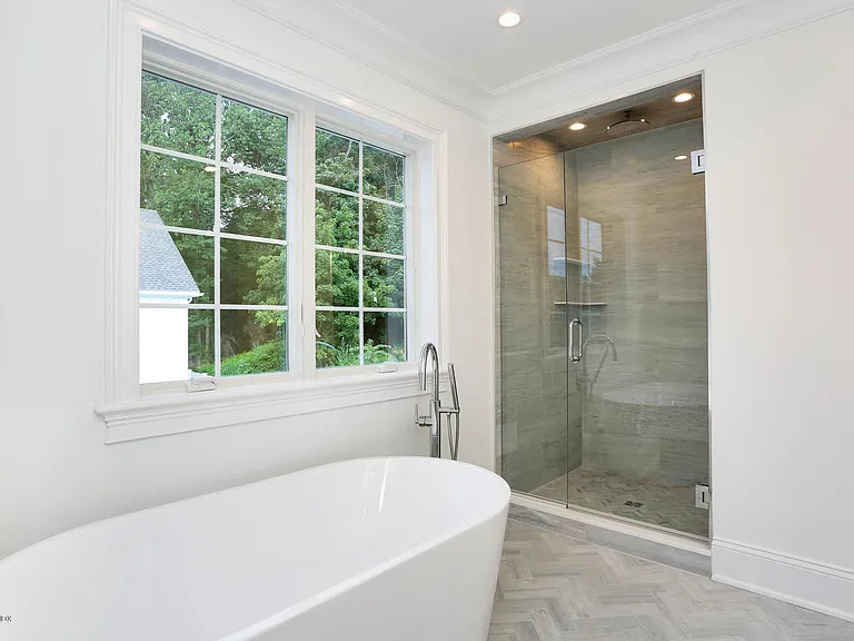 257 Bruce Park Ave #B — Photo 11