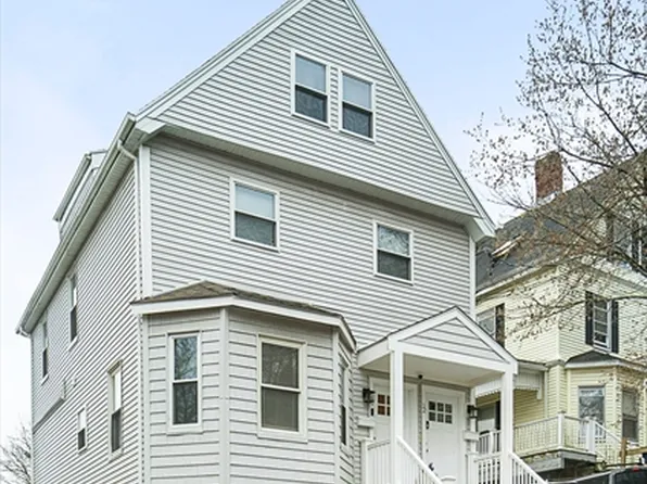 30-32 Oakland St, Newton, MA 02458