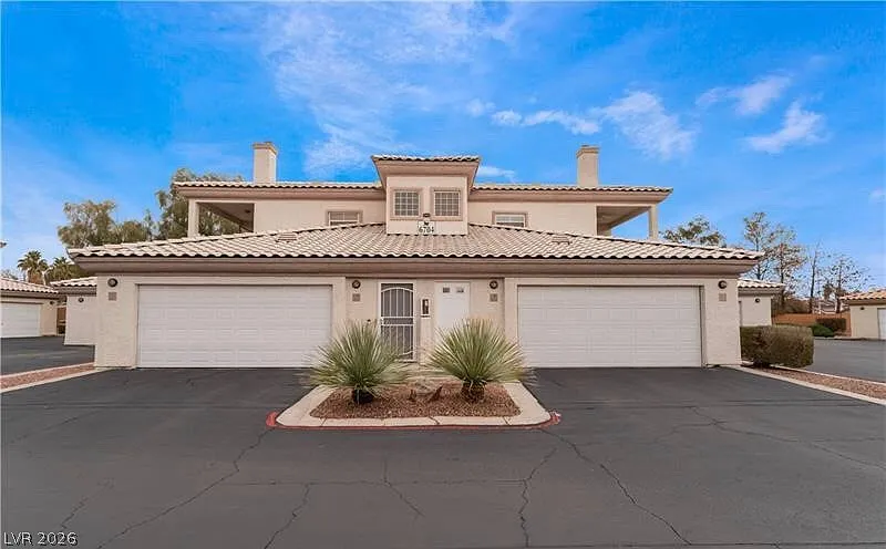 3 bed, 2.0 bath, 1289 sqft, $2,150 — Photo 1