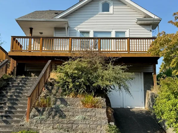 332 NE 52nd Street, Seattle, WA 98105