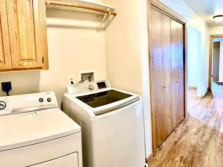 1514 Utah St — Photo 13