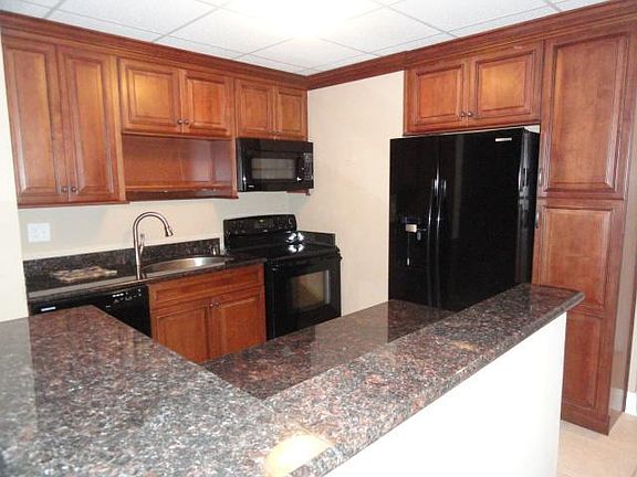 Back splash not shown (added at a later date)