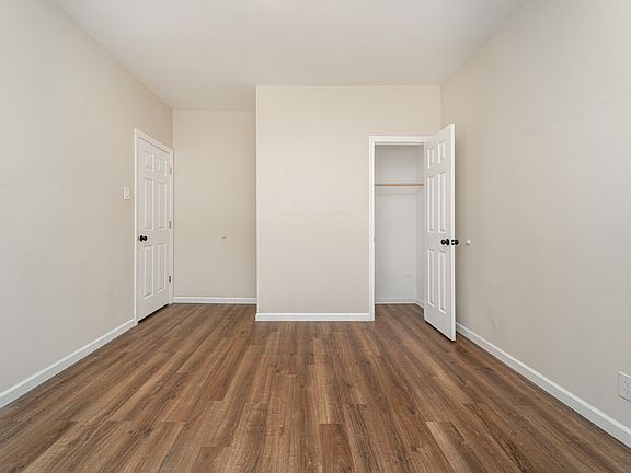 5th image of 27-14 Crescent St #1F
