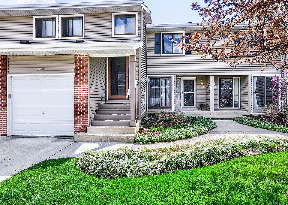 1st image of 1092 Pinetree Cir N #0