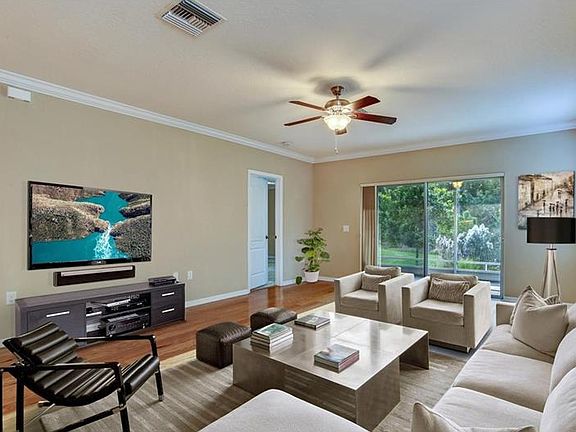 3rd image of 7860 Tuscany Woods Dr