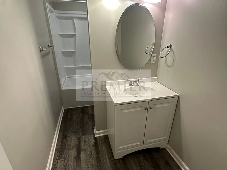 9314 Reeder Ave #4 — Photo 8