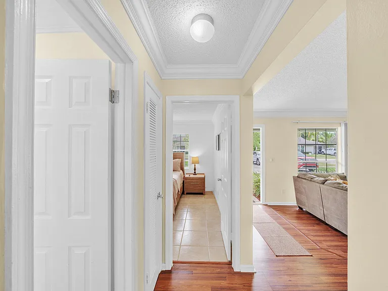 1350 Riverside Cir #1 — Photo 26