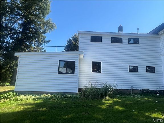 5th image of 34 Lakeshore Rd #40