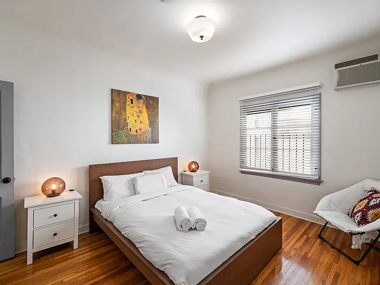 9904 Robbins Dr — Photo 15