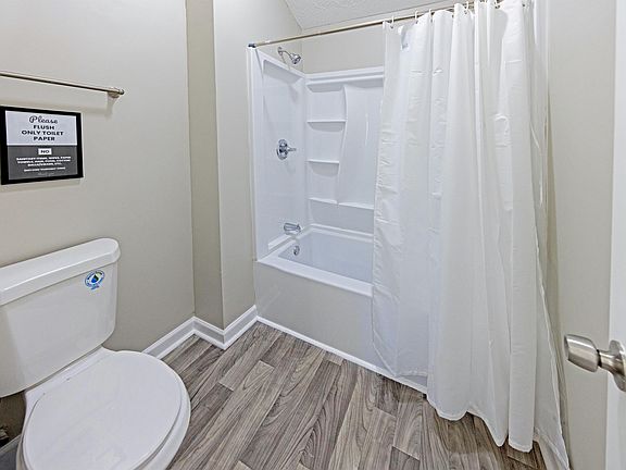 3rd image of 886 Forest Pointe Way #17090472
