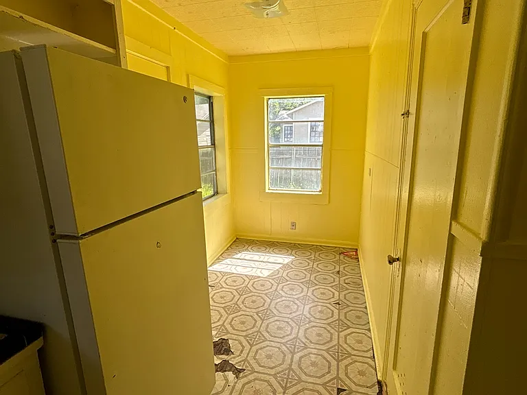 201 Oscar St — Photo 4