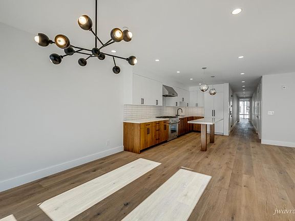 3rd image of 20 Belcher St #3