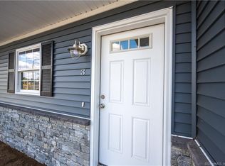 2801 State St #3, Hamden, CT 06517