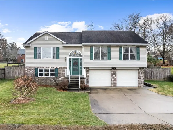 294 Spring Run Rd, Crescent, PA 15046