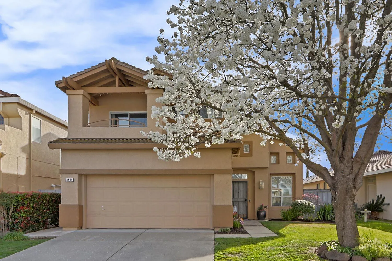 3404 E Island Ct photo 1