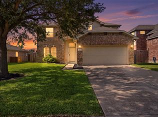 9114 Creekside Dr, Hitchcock, TX 77563