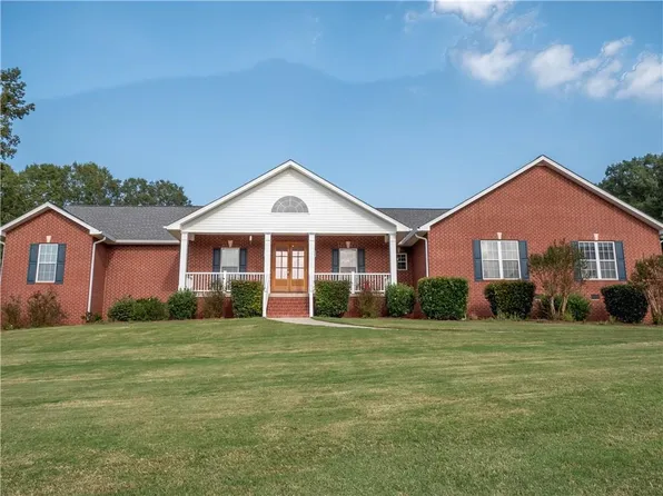 2360 Hillside Trce, Monroe, GA 30655