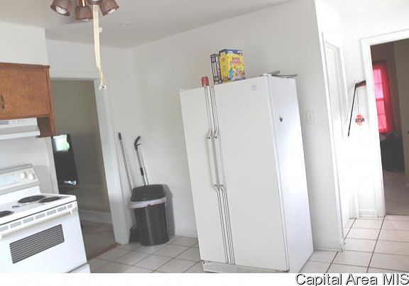 5th image of 135 Phillips St