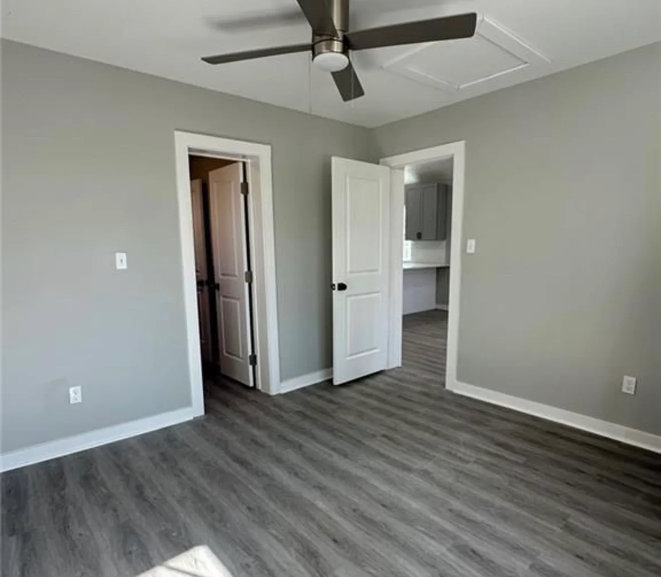2 bed, 1.5 bath, 806 sqft, $1,600 — Photo 4