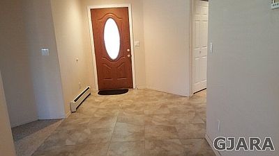 Front door/Entryway