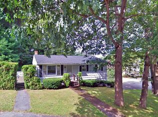 2 Ridgewood Dr, Augusta, ME 04330